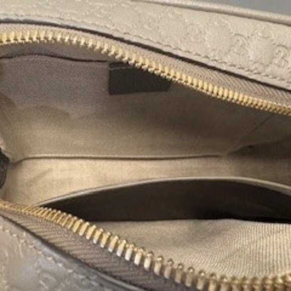 Gucci Microguccissima Bree Camera Bag - Picture 3 of 9